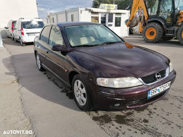 dezmembrez opel vectra B 1.6 74kw si1.8 85kw benzina - 1