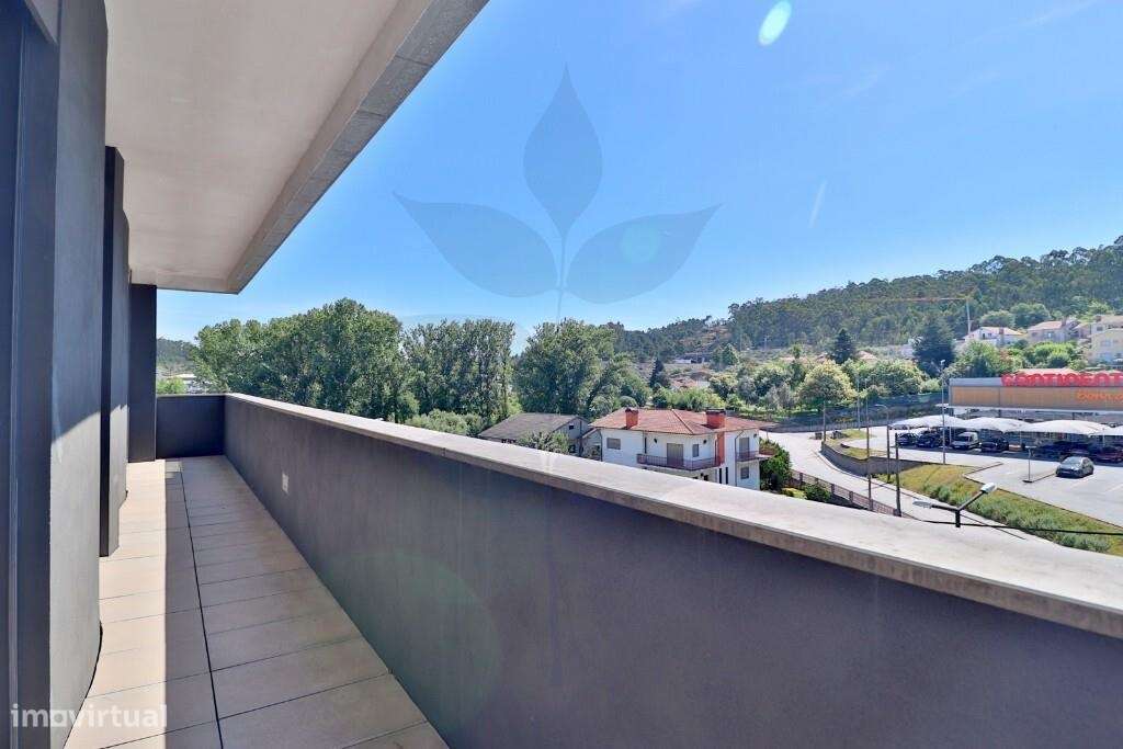 Apartamento T4 em Celeirós | 4 Suites | Garagem para 2 Viaturas-29