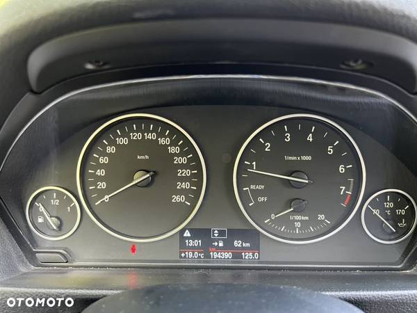 BMW Seria 3 320i - 12