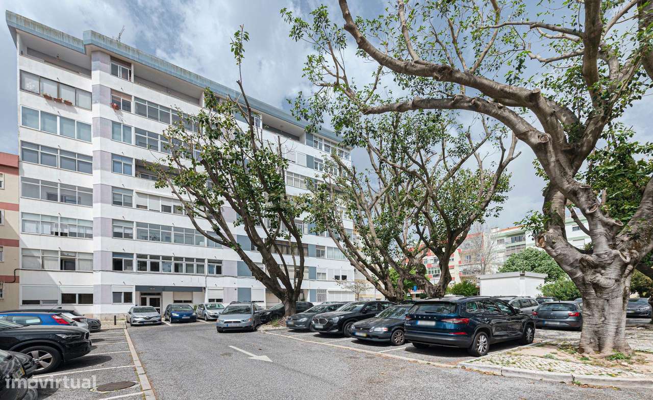 Apartamento T2 em Oeiras com Varanda e Boa Exposição Solar-22