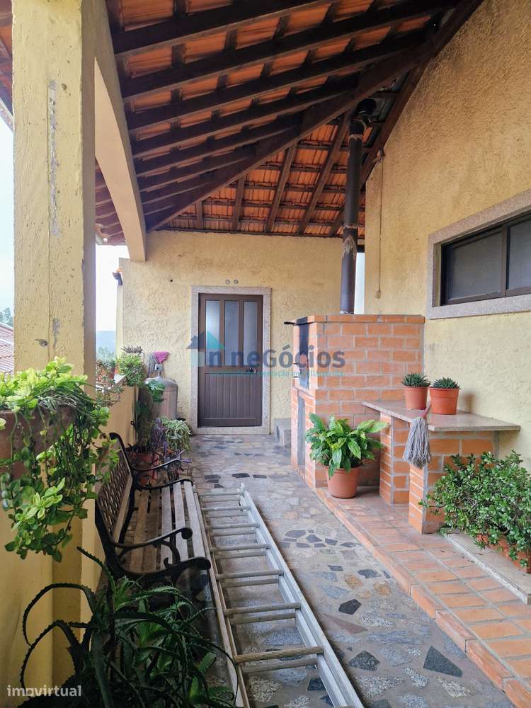 Moradia térrea - Bom estado de conservação-22