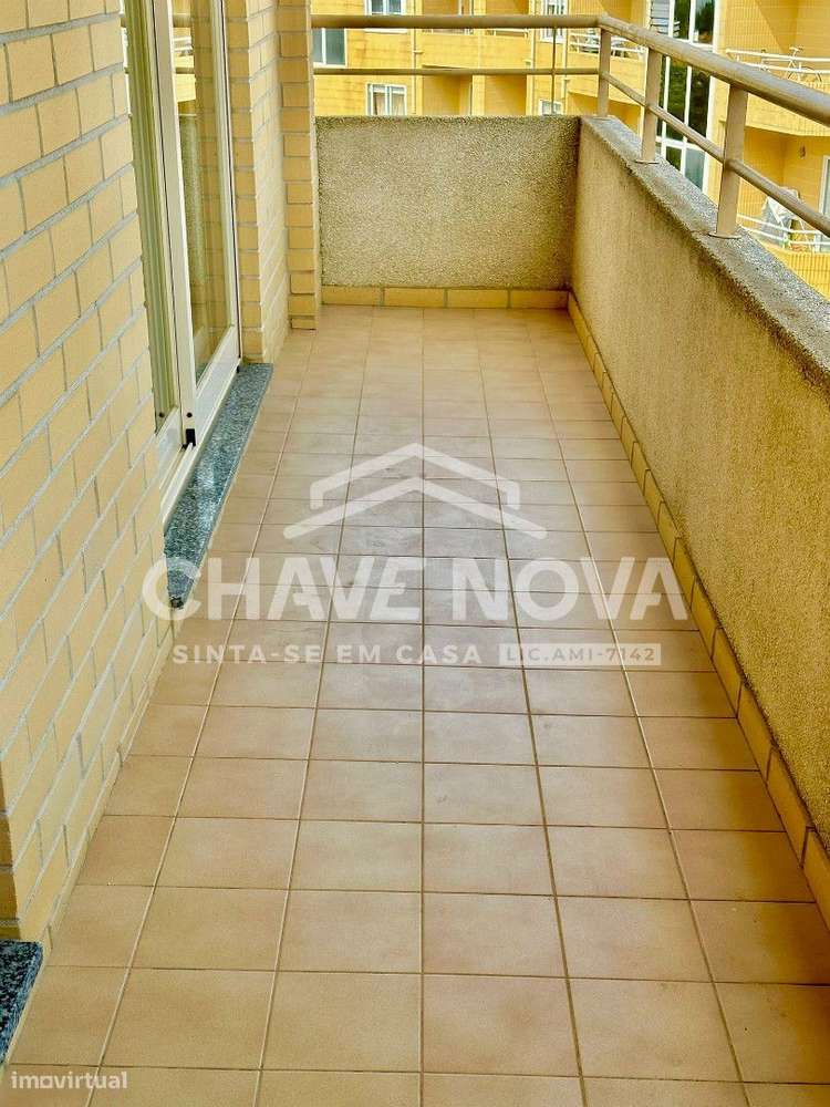 PS - Apartamento T4- Garagem box em Canidelo - Grande imagem: 4/25