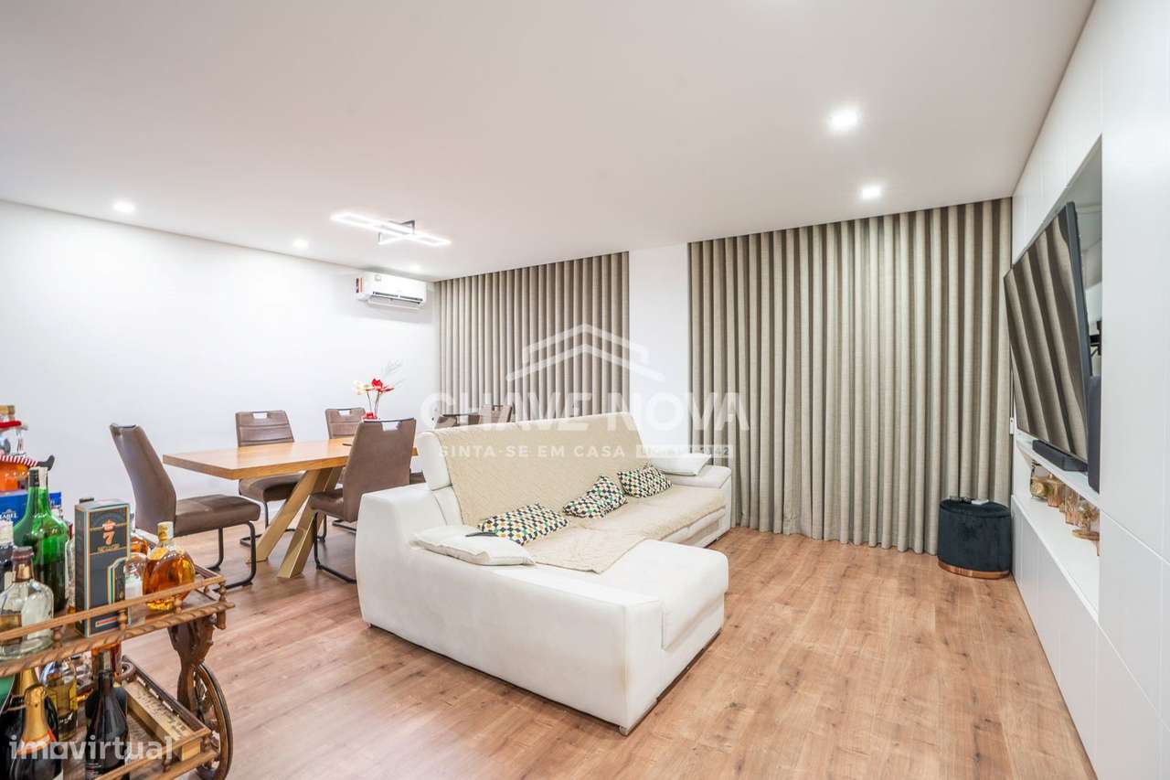 Apartamento 3 Quartos, para Venda em São João da Madeira - Grande imagem: 5/24