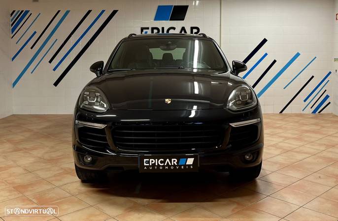 Porsche Cayenne S E-Hybrid - 3