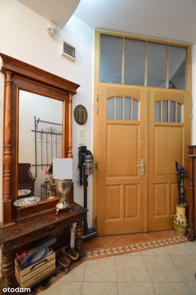 Wyjątkowe mieszkanie w stylu dworkowym – centrum O-16