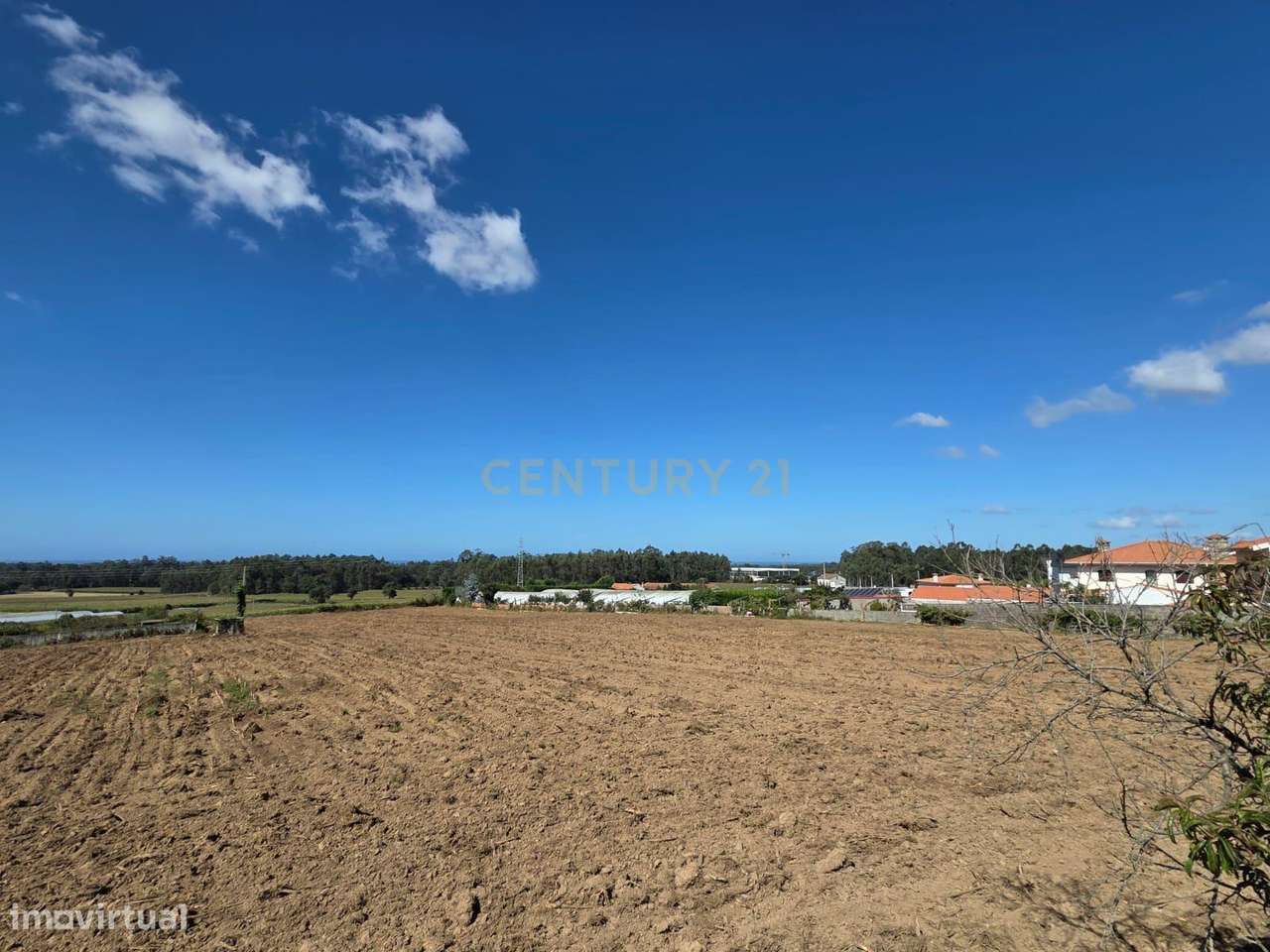 Lote de Terreno Urbano com 675.90m2 para Construção de Moradia – Rés-d - Grande imagem: 4/22