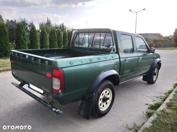 Nissan Pickup 2.5 TDi 4WD - 5