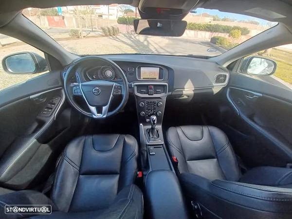 Volvo V40 2.0 D3 Momentum Geartronic - 5