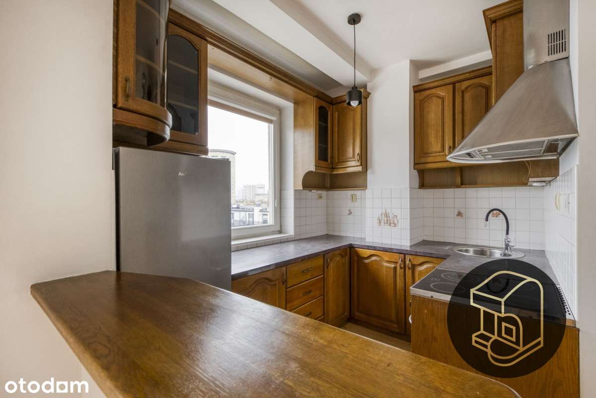 Świetne 2 pokoje z balkonem. Nowszy blok. Garaż.-1