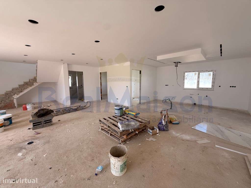Moradia T4 - Nova Construção - Terrugem (Sintra)-3