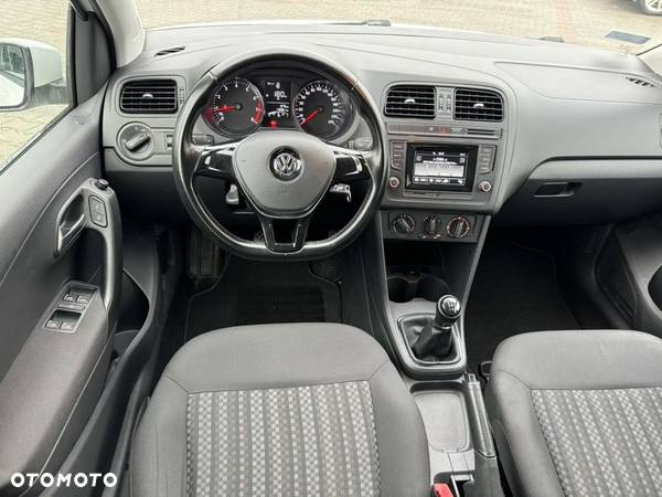 Volkswagen Polo - 8