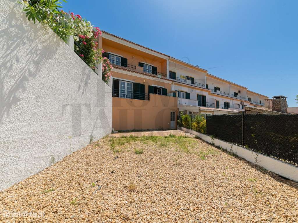 Moradia T4 com piscina-19