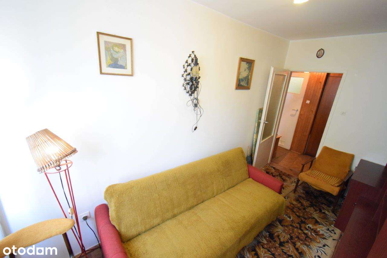 2 pokoje, 1 piętro, w pobliżu kolejka WKD-6