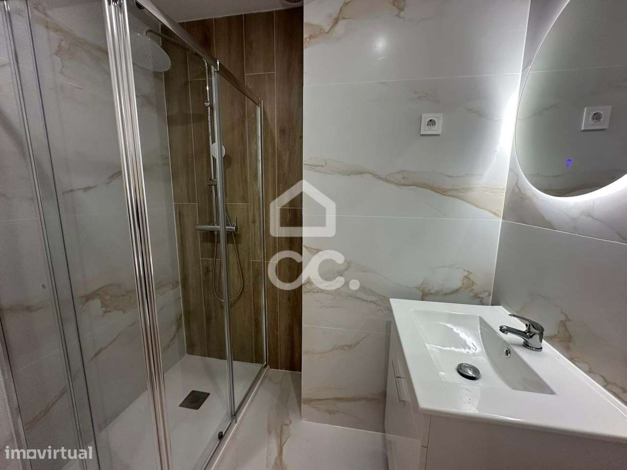 Apartamento T2 Renovado na Quinta do Mendes em Odivelas-11