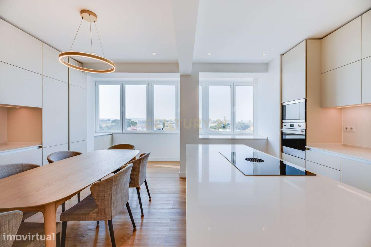 Fantástico T4 Alvalade com varandas, estacionamento e arrecadação-28