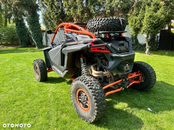 Polaris RZR - 6