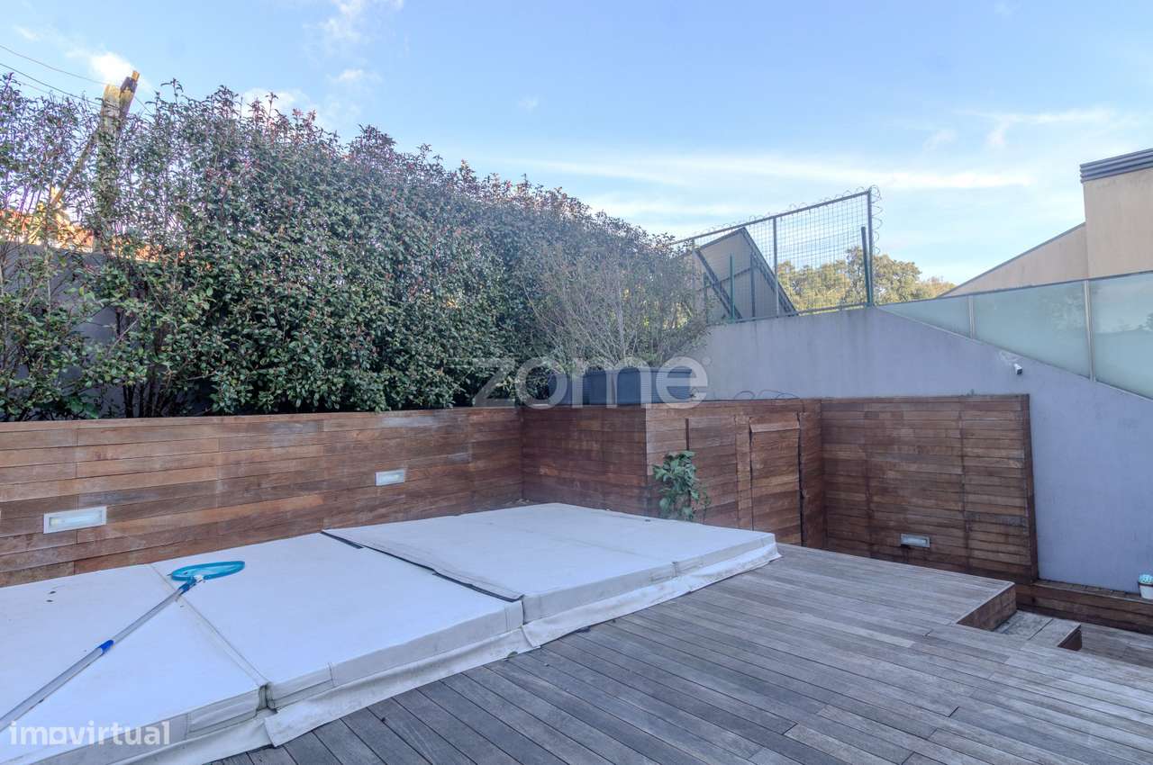 Moradia T4 Piscina e Vista Rio na Encosta do Douro-38