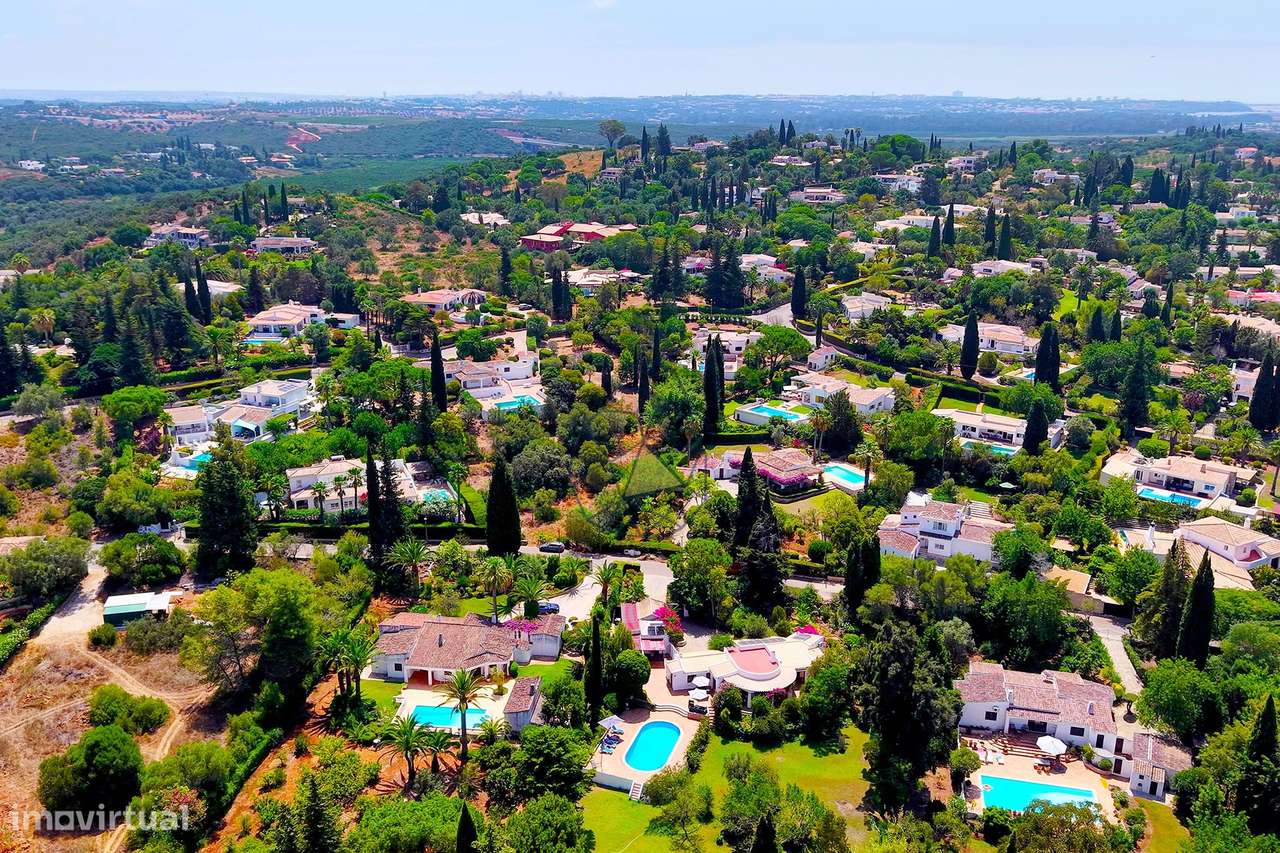 Moradia T3 com Piscina e Jardim + Anexo Urbanização Serra e Mar - Port-59