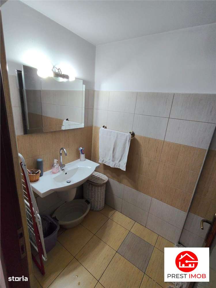 Apartament si spatiu comercial de vanzare-5