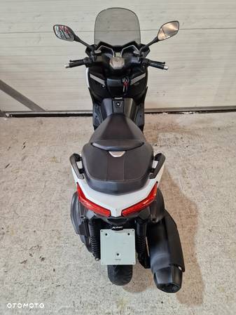 Yamaha X-max - 29