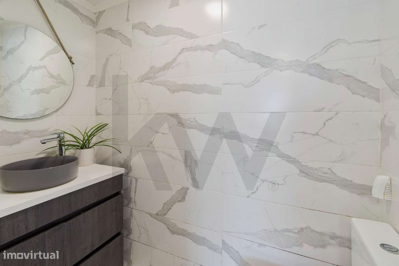 Para venda: Moradia no centro da Costa da Caparica-11