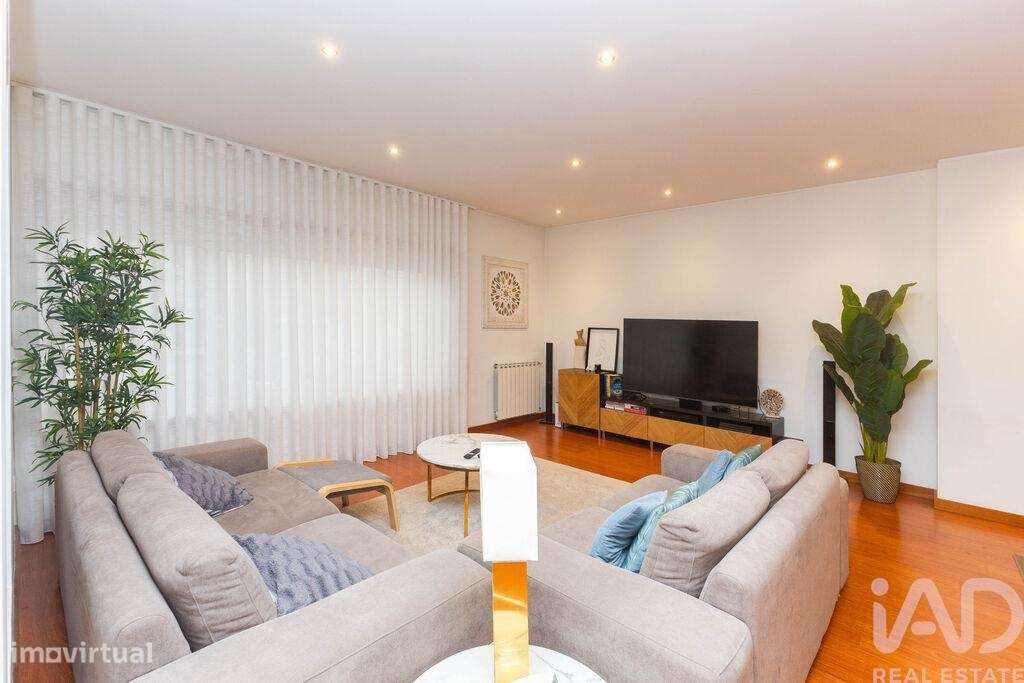 Moradia em banda T4 em Alfena de 248 m2 - Grande imagem: 4/30