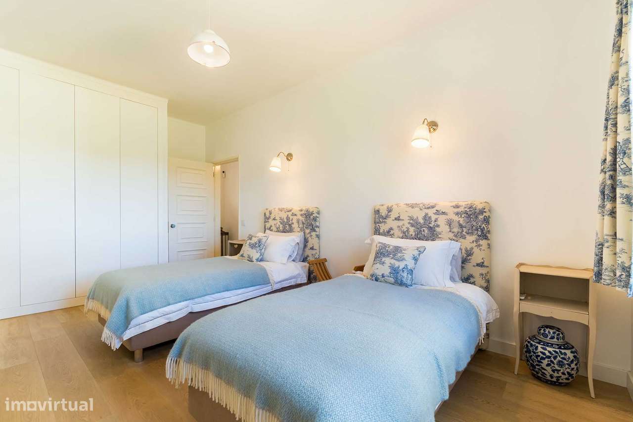 Moradia de luxo com piscina, anexo, campo de ténis  e jardim-33