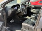 Tesla Model X - 23