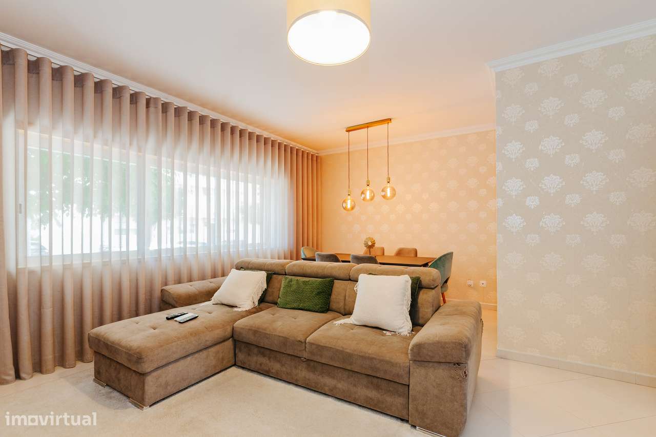 Apartamento de 4 assoalhadas em zona de excelência no Montijo-5