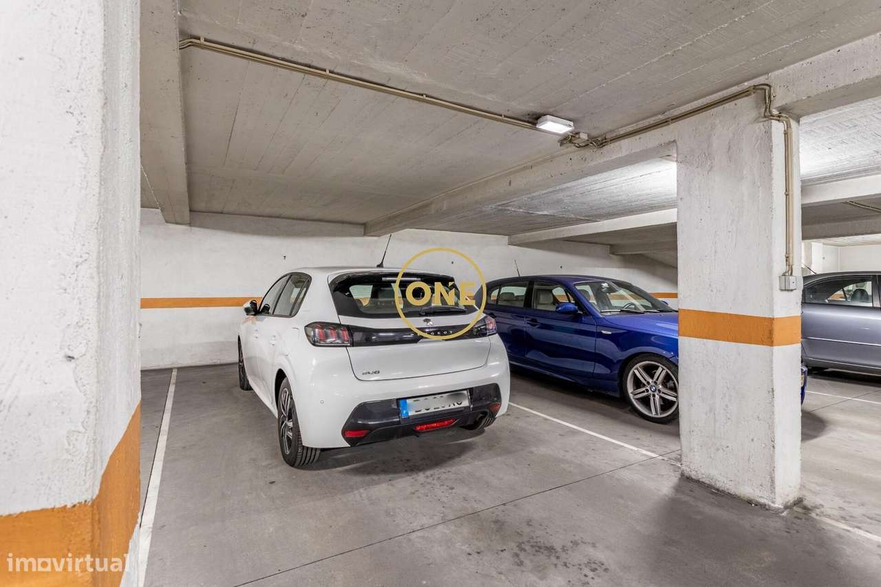 T2 com 108m2, garagem box + parqueamento, vistas Serra de Sintra | Pal-29