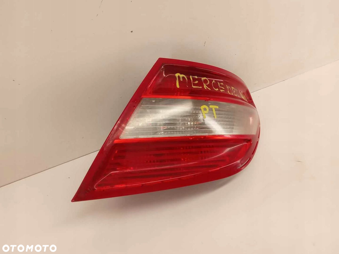 LAMPA PRAWA TYŁ TYLNA MERCEDES C-KLASA W204 07-11 - 2