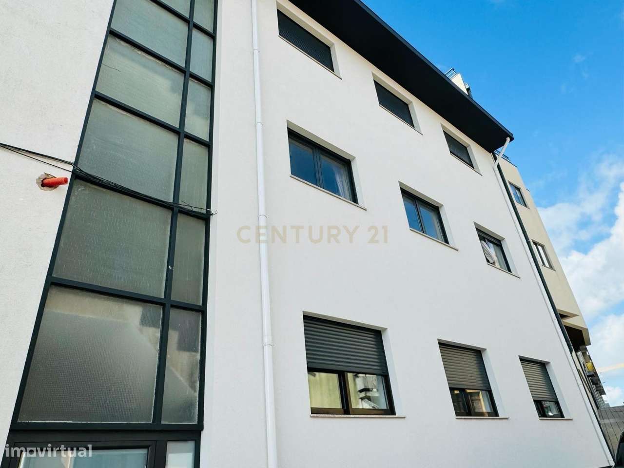 Apartamento T2 em Porto com Ar Condicionado e Cozinha Equipada - Grande imagem: 2/28