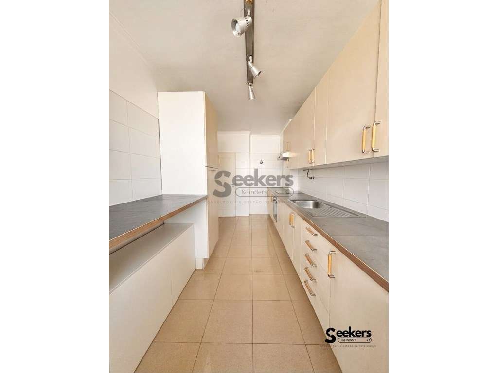 Apartamento T1 no Bairro do Rosário, Cascais - 67 m², Garagem Fecha...-7