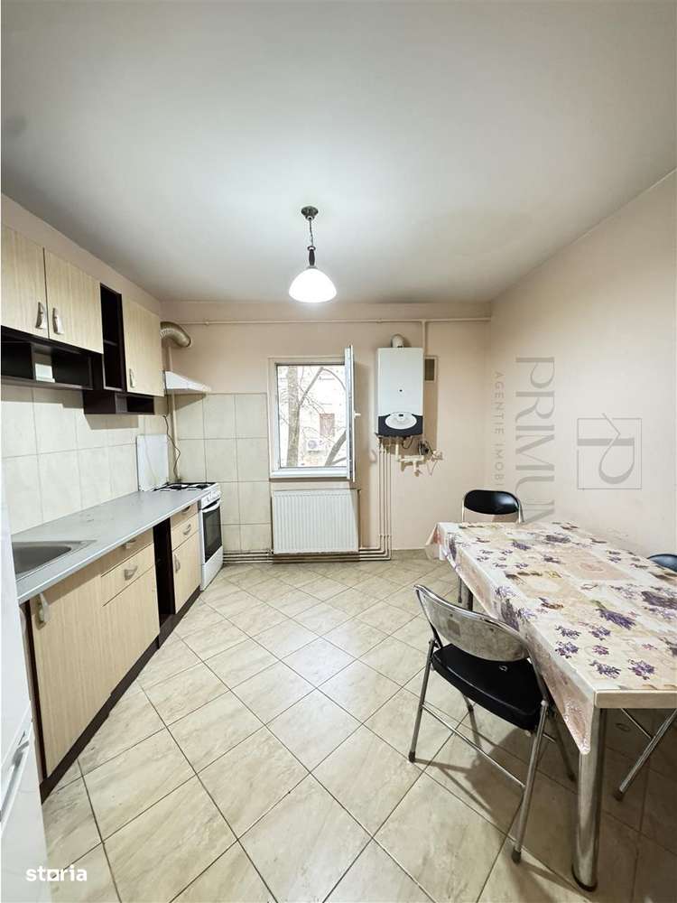 COMPLEX STUDENTESC - 2 Camere - Etaj 2 - Centrala proprie - Termoizola - Imagine principală: 3/6