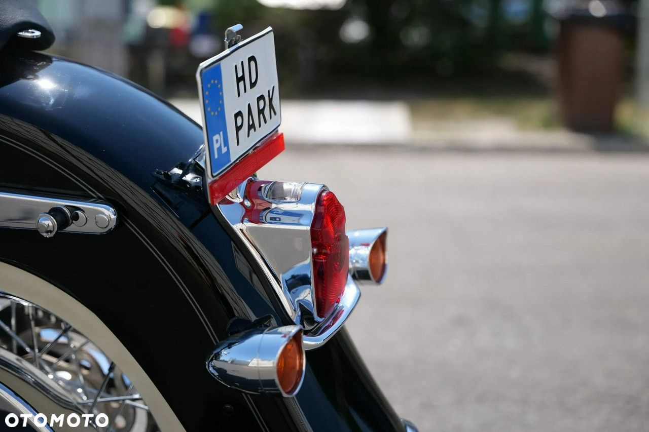 Harley-Davidson Softail Deluxe - 13