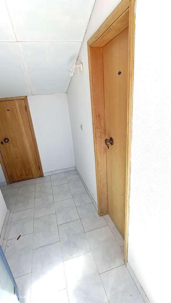 T3 com Arrecadação e Terraço, Pronto a habitar-25