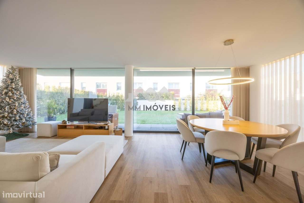 Moradia T3+1 | Vila Chã | 2024 | Luxo | 4 Frentes | Jardim | 2 Pisos | - Grande imagem: 4/60