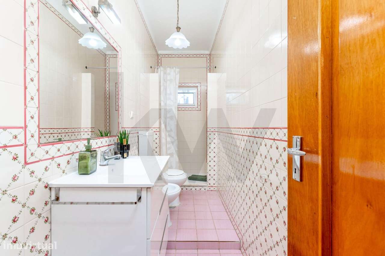 Apartamento T2 no Centro do Barreiro, com bastante Luz Natural, Confor-26