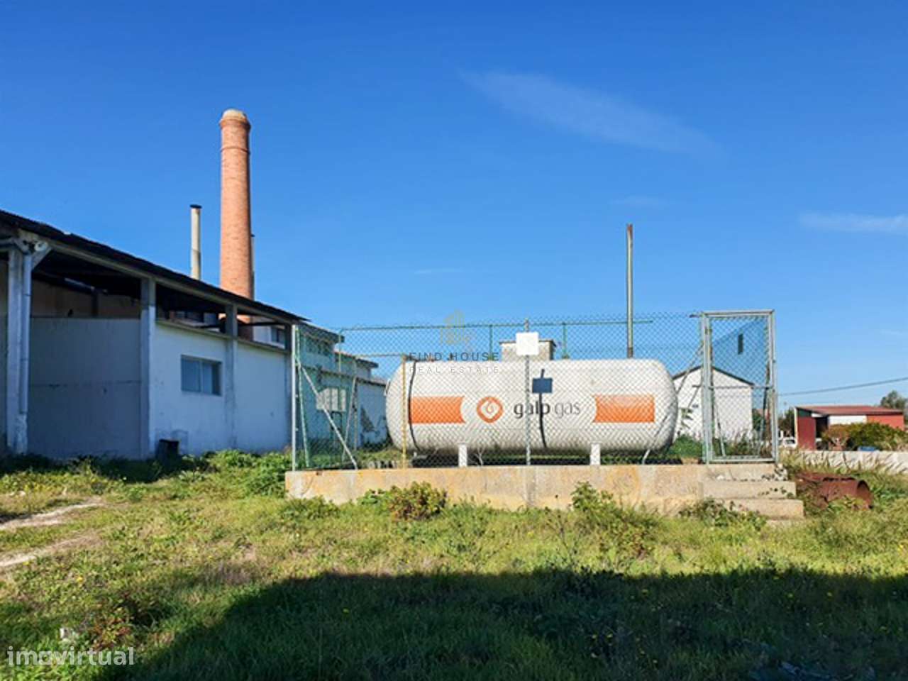 Armazém Industrial em terreno urbano, com amplo logradouro em Alcanhõe - Grande imagem: 5/12