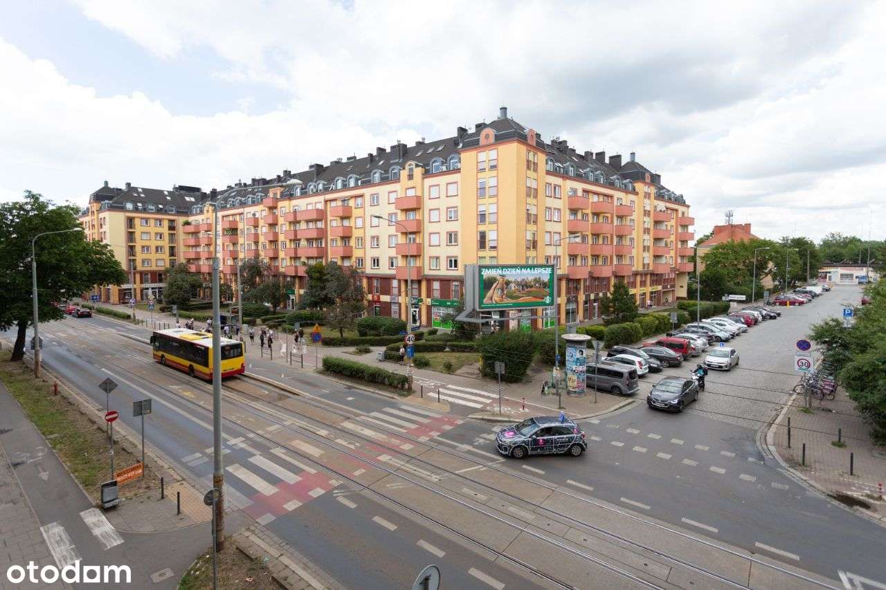 Trzypokojowe mieszkanie blisko centrum-13