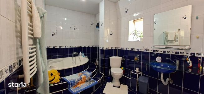 Casă spațioasă cu teren generos – Str. Muzicii-15