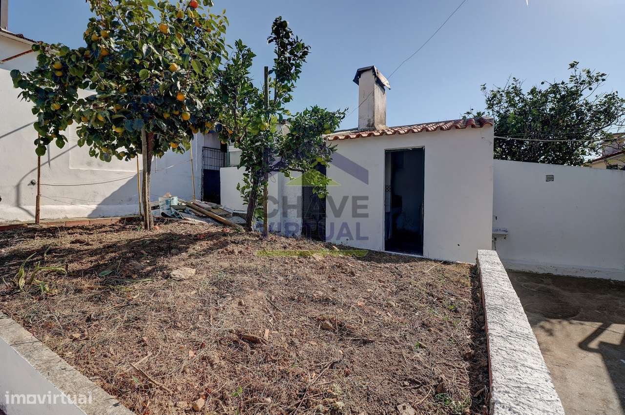 Moradia V3 com garagem e anexo  – Concelho Torres Vedras-20
