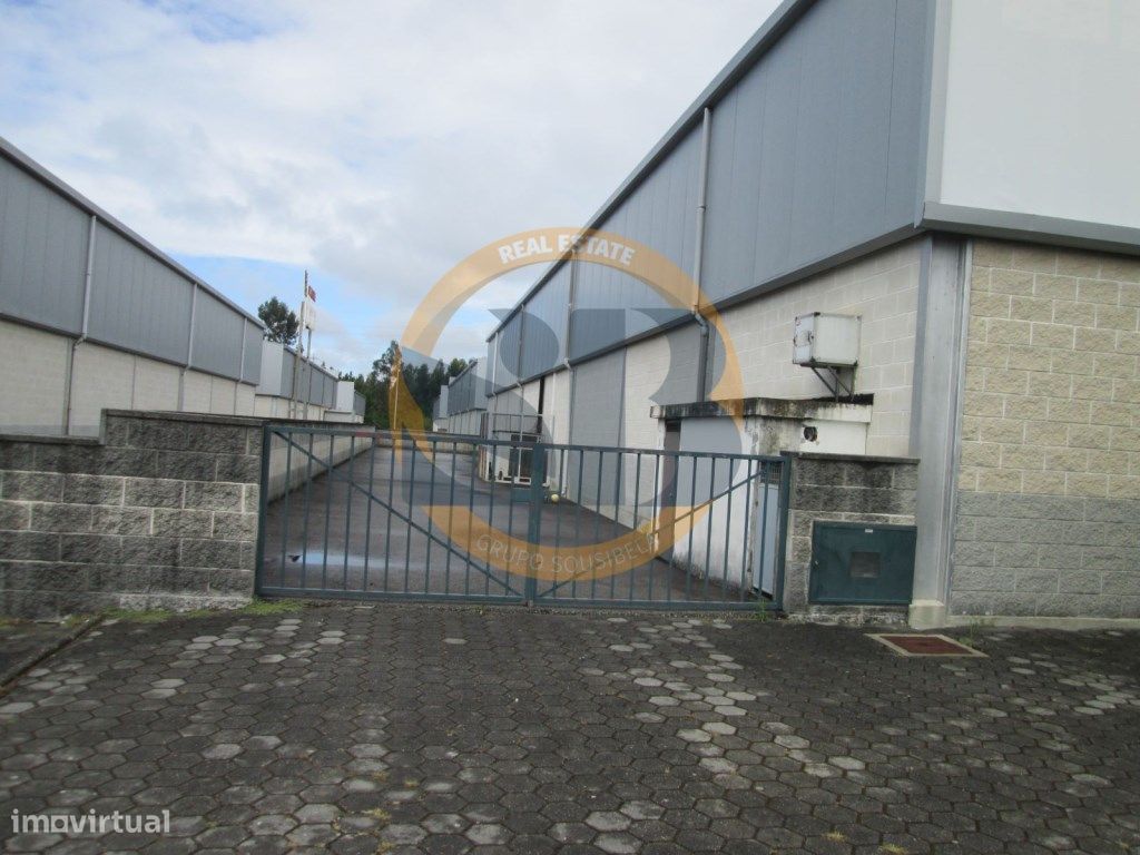 Armazém Industrial Arrendar Ovar! - Grande imagem: 1/2