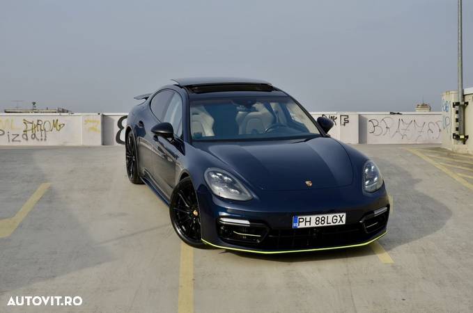 Porsche Panamera Turbo - 30