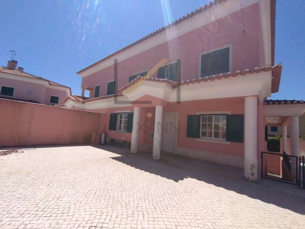 Moradia T7 em Albarraque