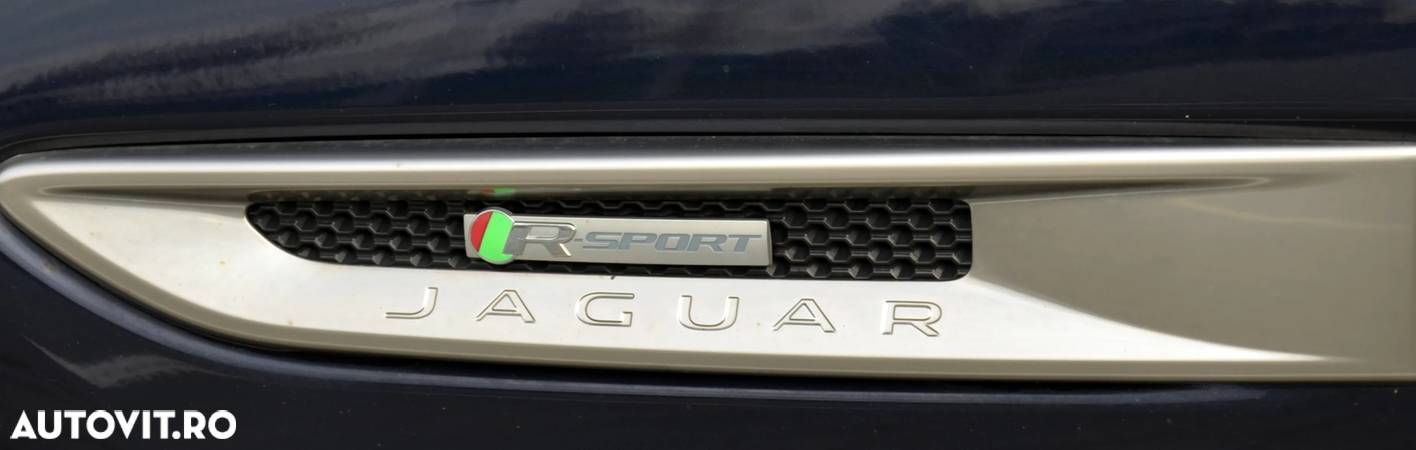 Jaguar XE 2.0 Portfolio - 24