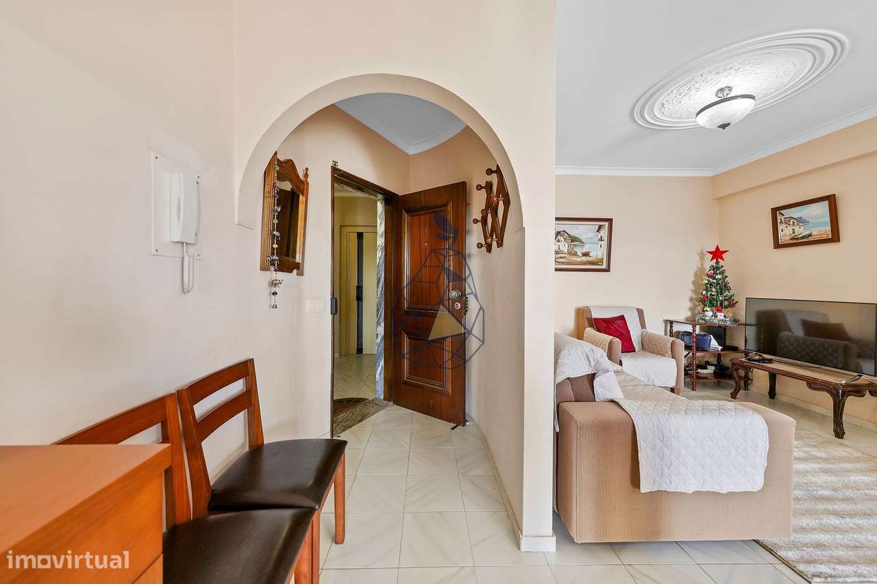 Apartamento T2 virado a Sul , com Garagem na Vila Rosa - Portimão-32