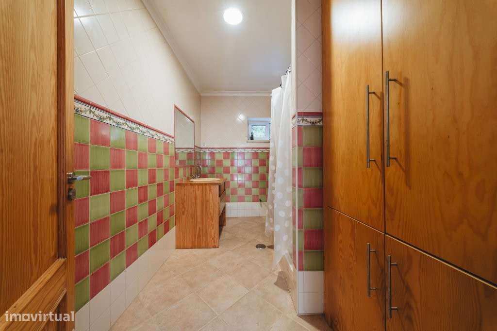 Moradia T7 isolada, com 5 suítes e vistas deslumbrantes-36