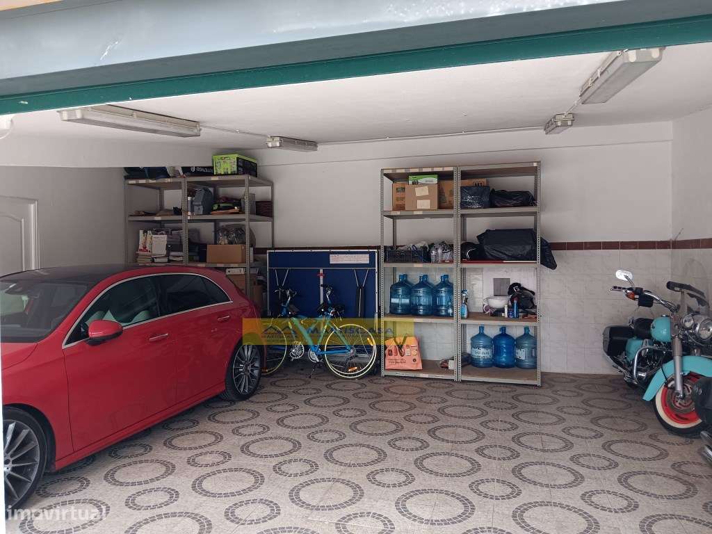 MORADIA DE LUXO V3 COM PISCINA e QUINTA- TERRUGEM-38