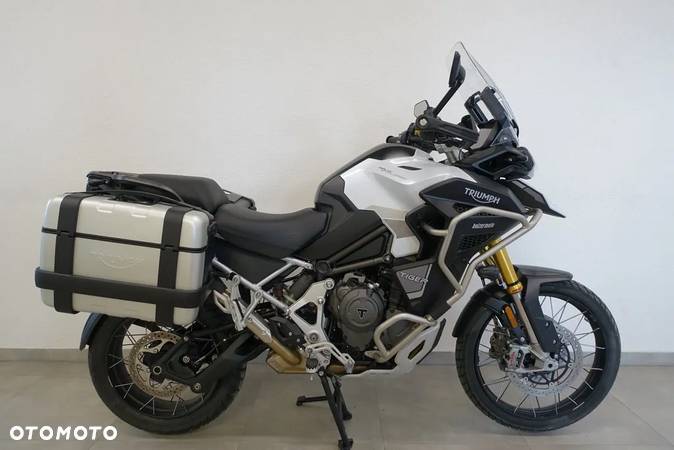 Triumph Tiger - 1